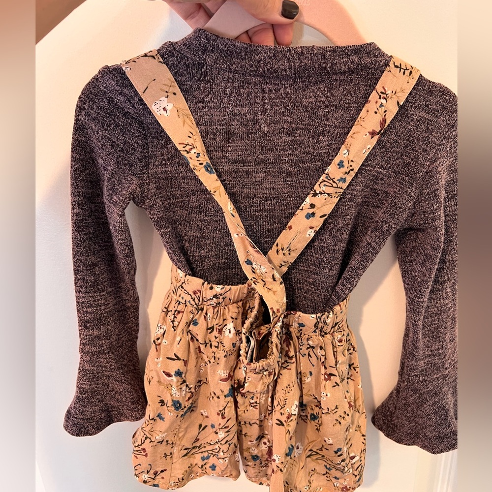 Super cute baby suspender outfit - Picture 5 of 5